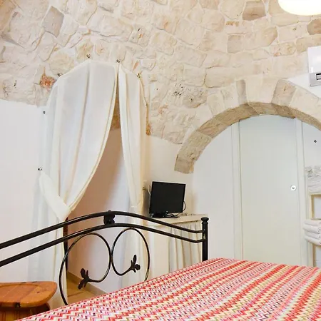 Trulli Borgo Lamie *