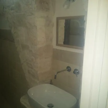 Trulli Borgo Lamie