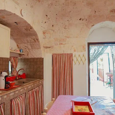 Trulli Borgo Lamie