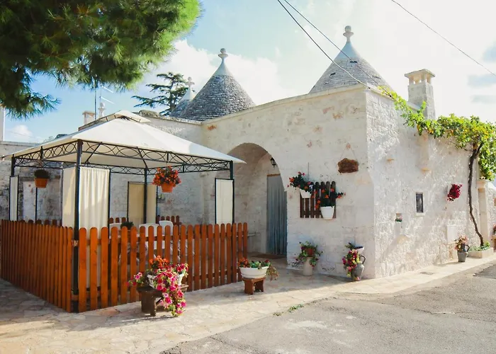 別荘 Trulli Borgo Lamie ロコロトンド