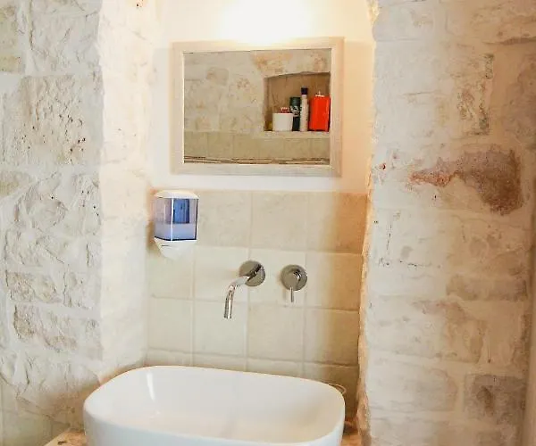 Trulli Borgo Lamie 펜션 *
